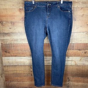 Torrid Denim Curvy Skinny Jeans Women’s Size 18 Short